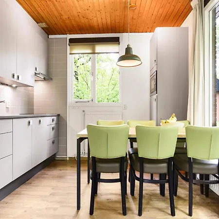 Holiday home With Fireplace, Near The Beautiful Veluwe Putten